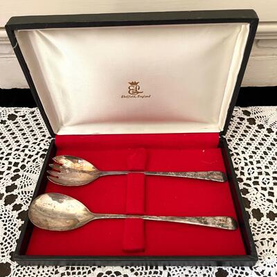 Lot 119 Sheffield Silver Plate Salad Set Original Box England 9"