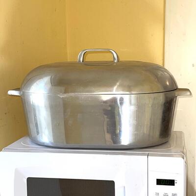 Lot 127 Vintage Wagner Magnalite Art Deco Domed Roaster