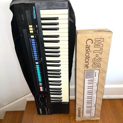 Lot 136 Vintage Casio Keyboards Casiotone Mt-35 & CRT380