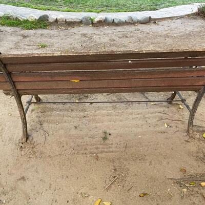 LOT 160.  VINTAGE SLAT WOOD PARK BENCH IRON SIDES