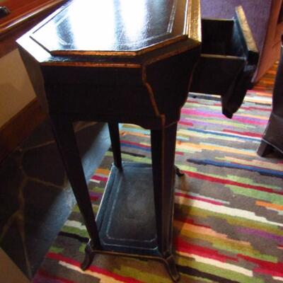 Decorative Side/Accent Table with Drawer Made by John-Richard