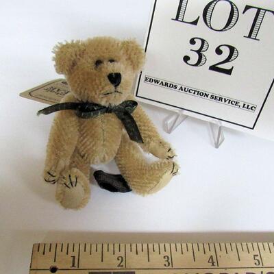 Small Mohair Boyd's Bear With Tag, 4 1/2"