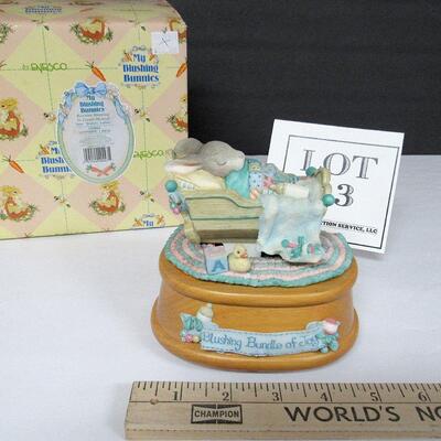 Blushing Bunnies Music Box, Brahm;s Lullaby, Read Description`