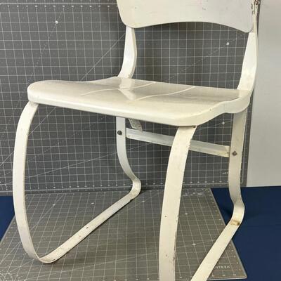 White Iron Rite Health Chair 