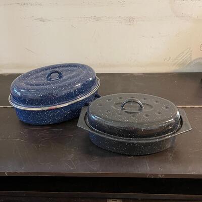 Lot 187 Vintage 2 Graniteware Roasters Black 12" Blue 13"