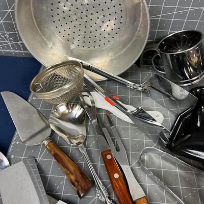 Large Lot of Kitchen Items, Mostly Vintage