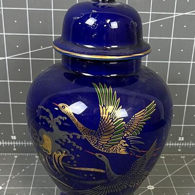 Asian Ginger Jar with Cover and Gold Geese