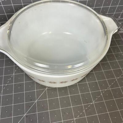 Pyrex Gold Star with Lid 2-1/2 No. 575-B 
