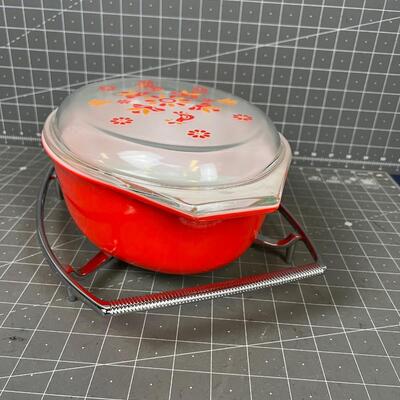 No -045 Awesome! Red 2-1/2 Quart with metal warming Tray & Lid with Red Orange Birds