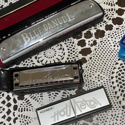 Lot 201 Group 7 Harmonicas Blue Hohner Lee Oscar Johnson