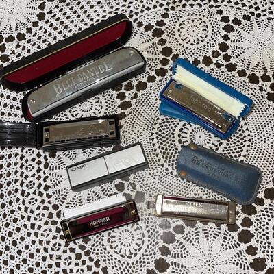 Lot 201 Group 7 Harmonicas Blue Hohner Lee Oscar Johnson