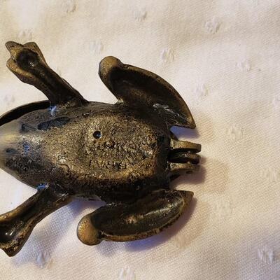 Vintage brass frog box with hinged lid