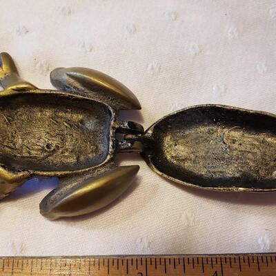 Vintage brass frog box with hinged lid