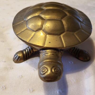 Vintage brass Turtle box with hinged lid