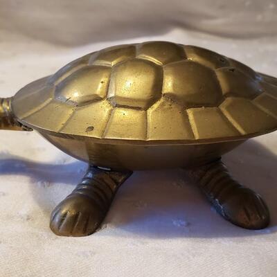 Vintage brass Turtle box with hinged lid