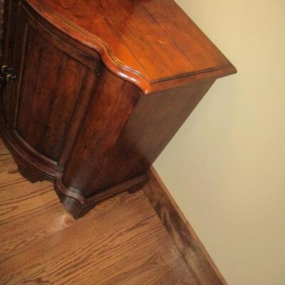 Wood Finish Bowed Front Side/Storage Table