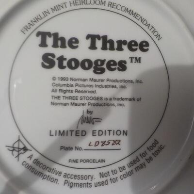 " The 3 Stooges " Franklin Mint Plate numbered.