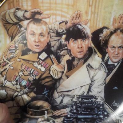 " The 3 Stooges " Franklin Mint Plate numbered.