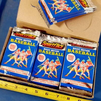 LOT 80  BOX OF 1990 BASEBALL MAGIC MOTION CARDS
