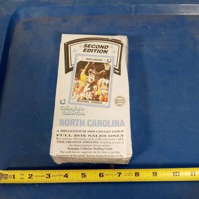 LOT 83  BOX OF NORTH CAROLINA BASKETBALL CARDS