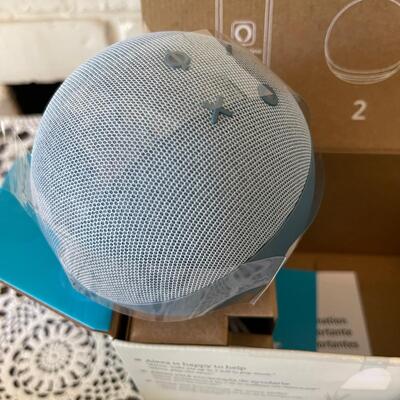 LOT 203 AMAZONS ECHO DOT