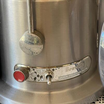 LOT 204  BREVILLE JUICE FOUNTAIN ELITE