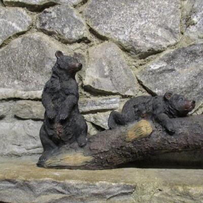 Shelf/Mantle Decor- Bears on a Log
