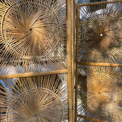 LOT 207   VINTAGE WICKER FOLDING SCREEN