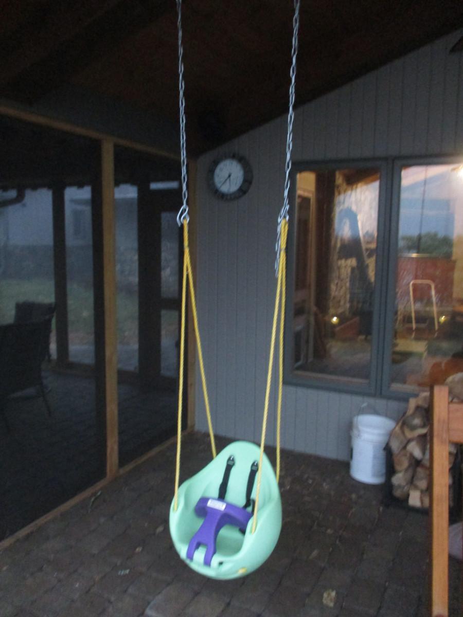 Hanging Baby Swing by Simplay 3