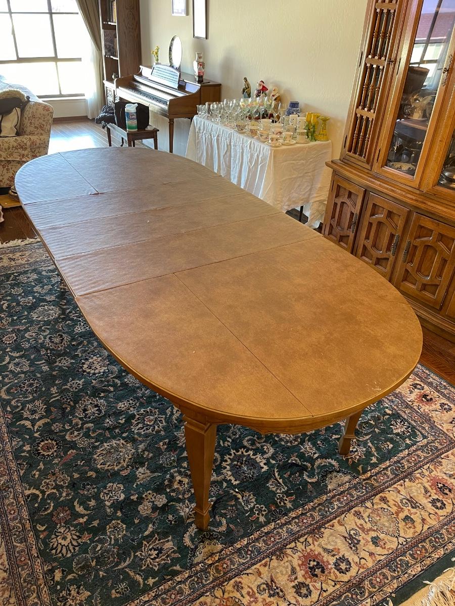 French Walnut Dining Table with 6 chairs