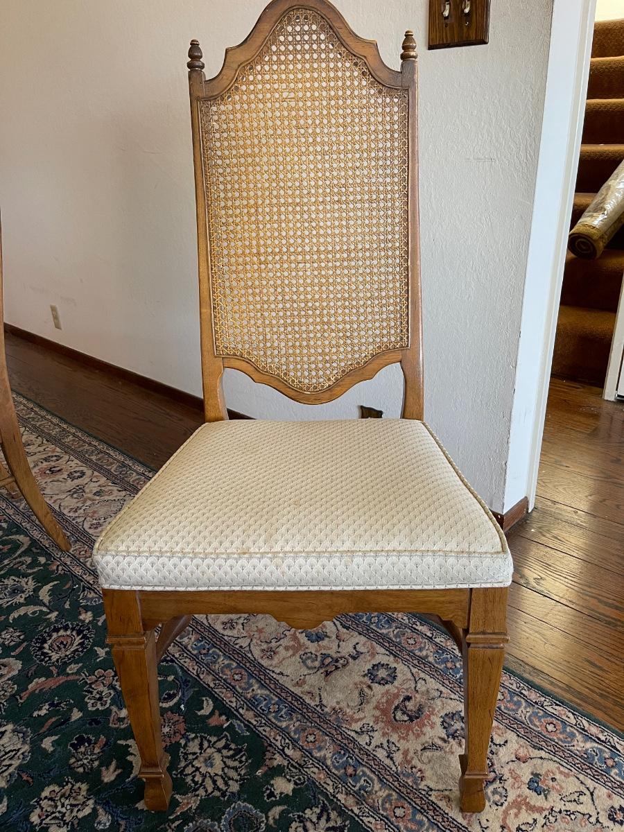 French Walnut Dining Table with 6 chairs
