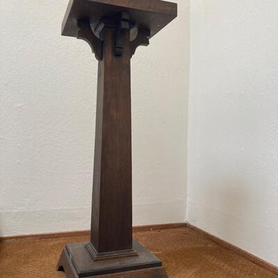 Solid wooden pedestal