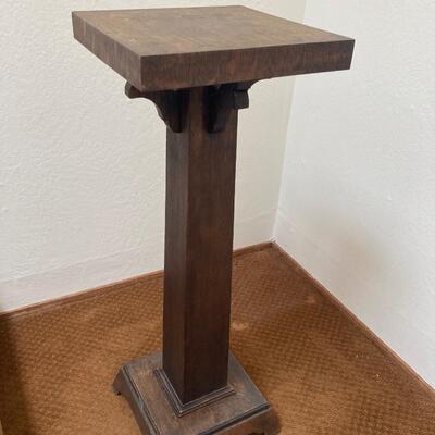 Solid wooden pedestal