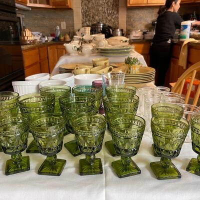 Vintage 12 Colored-green Goblets