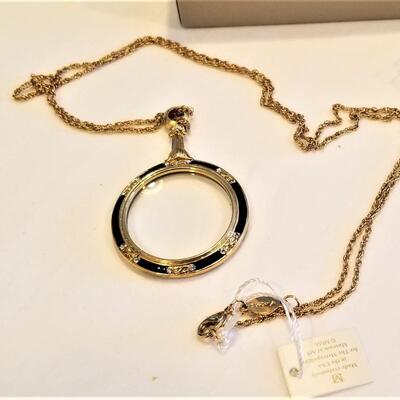 Lot #46  Metropolitan Museum of Art Magnifier Pendant on Chain