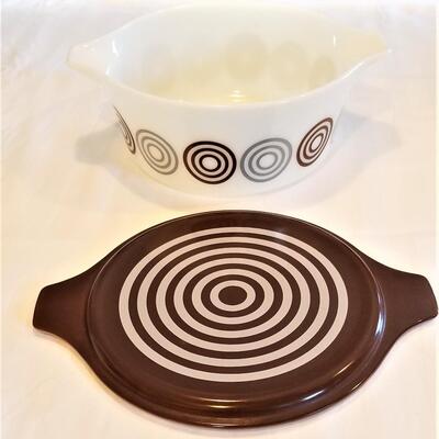Lot #48  Vintage Pyrex Salton Cosmopolitan Covered Casserole - Promotional Piece