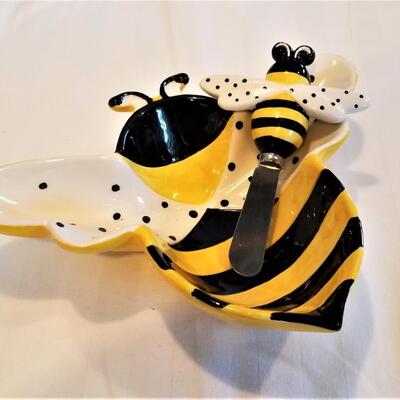 Lot #49  Bumblebee Dip/Cheese dish with matching spreader