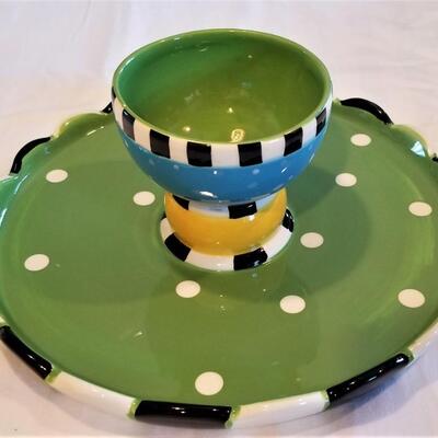 Lot #50  Bumble bee Ceramic Pedestal cake plate - chip/dip combo - Reversible