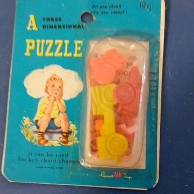 LOT 109   LOT OF OLD TOY PUZZLES