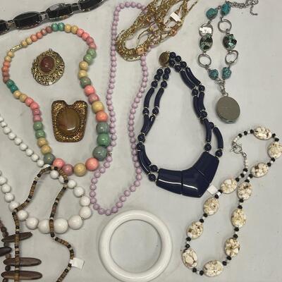 D71-Jewelry Lot