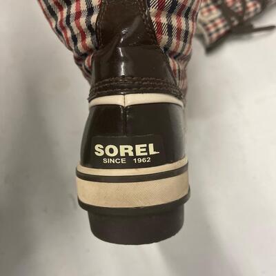 D88-Sorel Boots (Size 8)