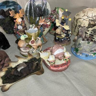 D99 Outdoorsy Lot Bookends and Figurines
