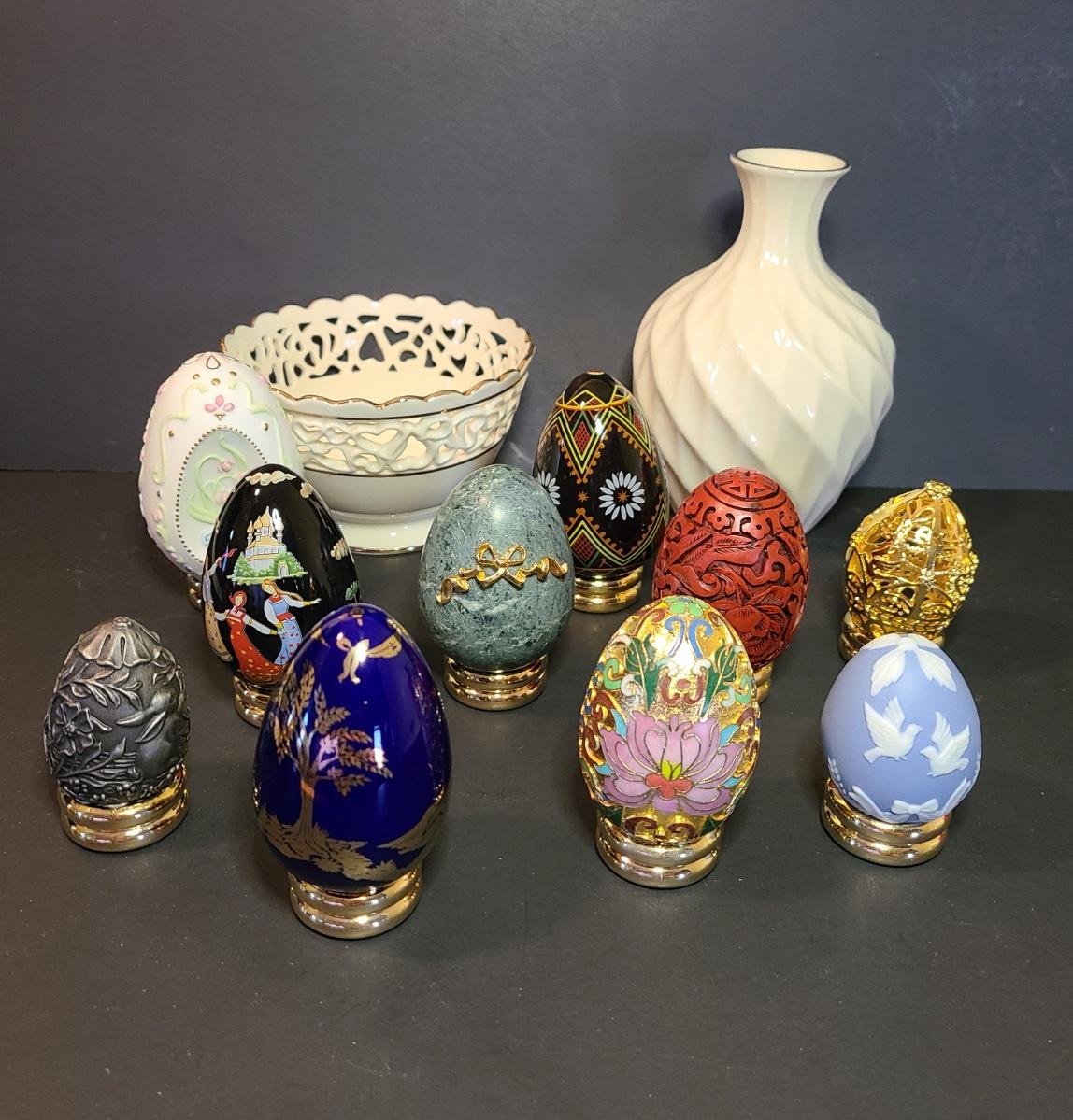 Lot 122 Lenox and Franklin Mint Eggs