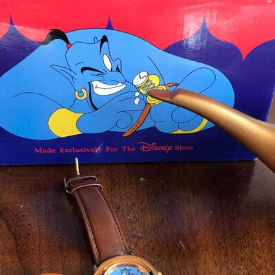 Disney Aladdin Genie lamp & watch DISNEY STORE exclusive