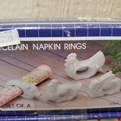 Napkin rings/S&P lot
