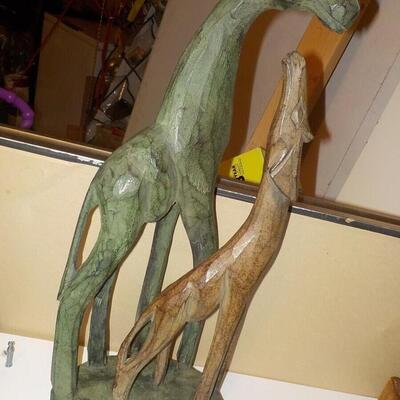 " Hand Carve giraffe Mother and baby ",