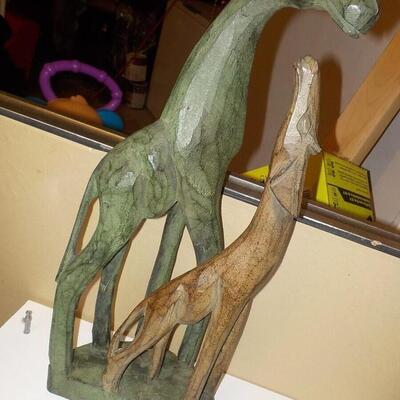 " Hand Carve giraffe Mother and baby ",