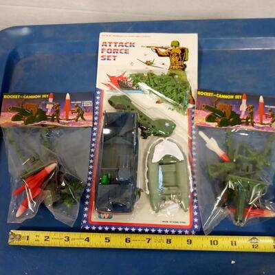 LOT 110  THREE VINTAGE DIME STORE MILITARY ITEMS