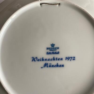 Heinrich blue and white decorative commemorative plates