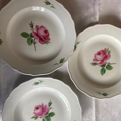 Floral bounty nine pieces All one Money